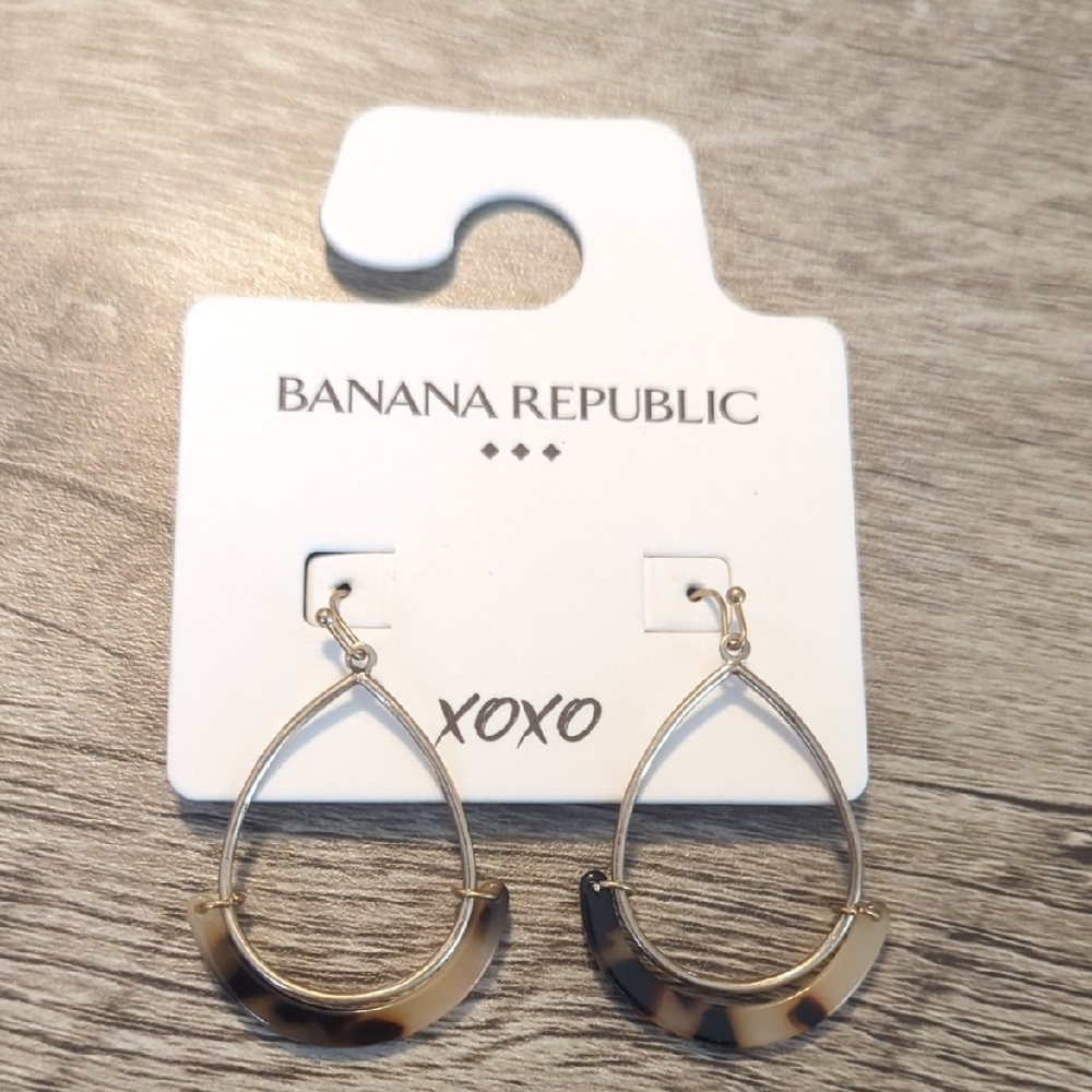 Banana Republic Gold and Tortoise Shell Teardrop Earrings